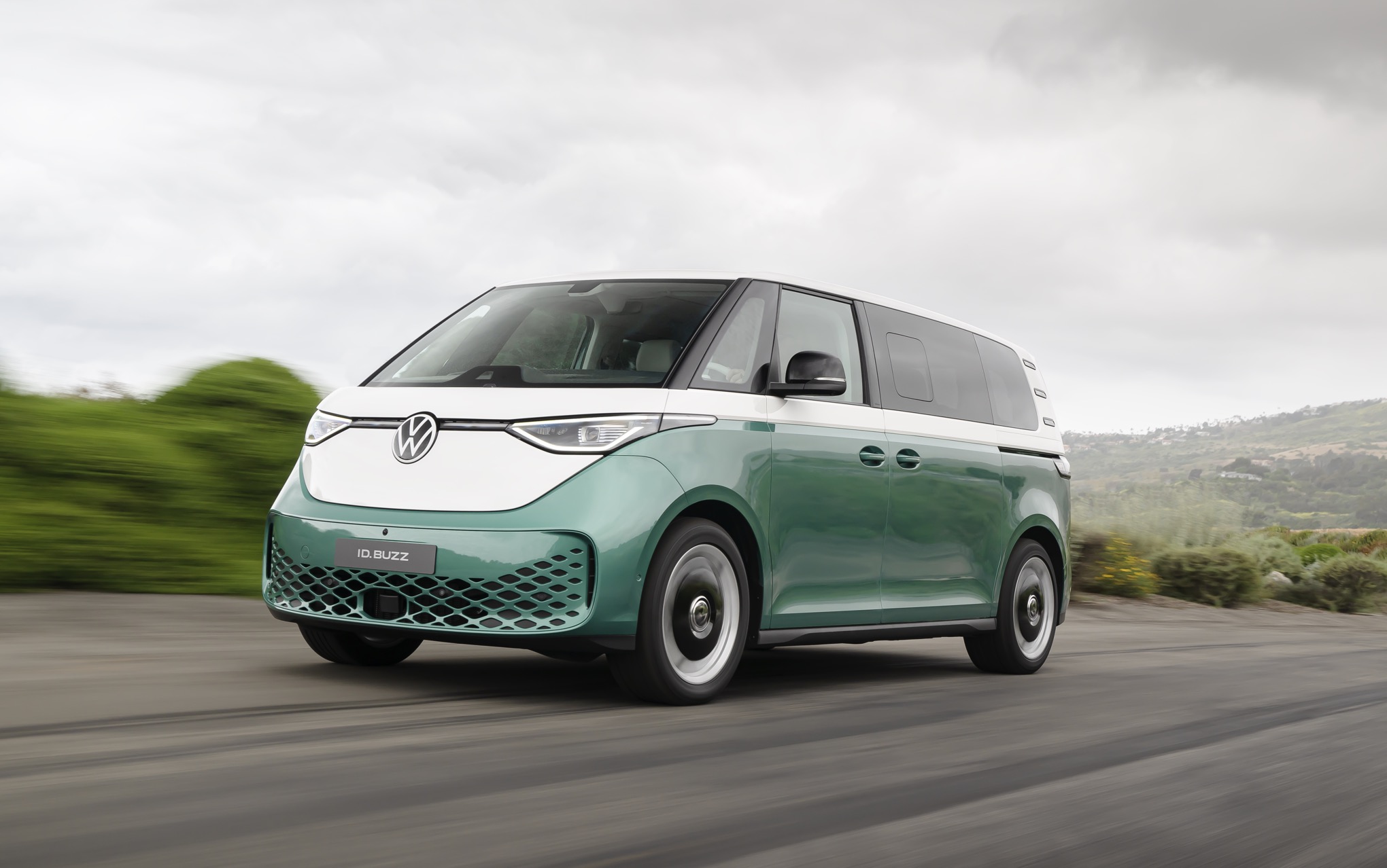 Volkswagen 7 seater electric car discount